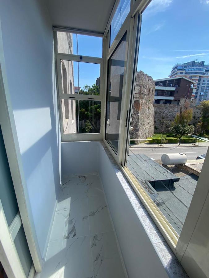 Vollga Promenade Lovely 2 Bedroom Apartment Durres Luaran gambar